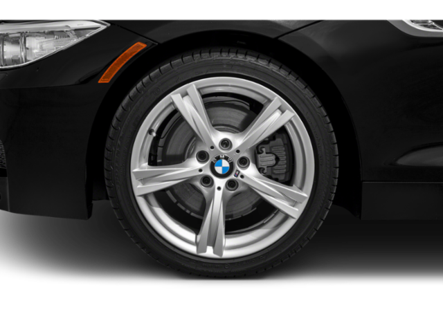 Used 2015 White BMW sDrive28i image 9