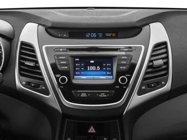 Used 2016 Blue Hyundai SE image 9