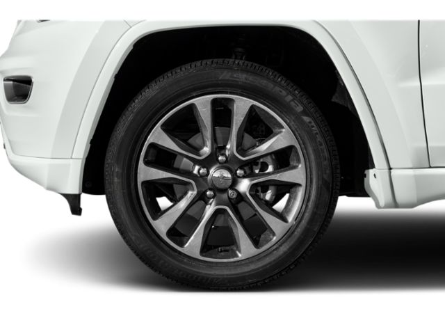 Used 2018 Diamond Black Crystal Pearlcoat Jeep Overland image 14