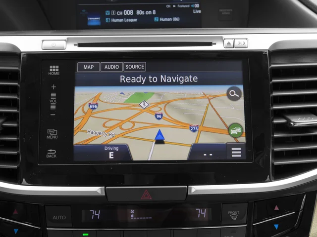 Used 2016 Silver Honda Touring image 14
