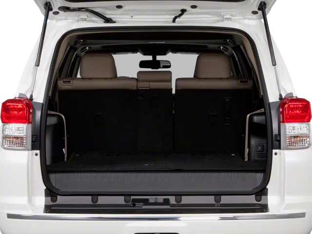 Used 2013 Classic Silver Metallic Toyota SR5 image 10