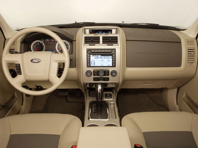 Used 2008  Ford XLS image 4
