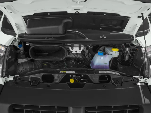 Used 2018 White Ram Low Roof image 15