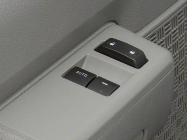 Used 2010 White Ford XLT image 19