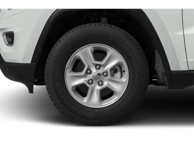 Used 2015 GRANITE CRYSTAL M Jeep 4x2 Laredo E 4dr SUV image 11