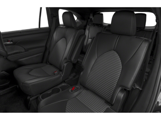 Used 2022  Toyota XLE image 13