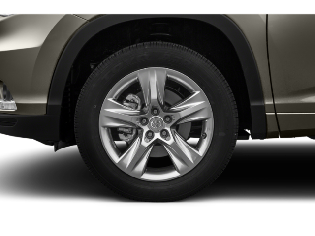 Used 2015 Silver Sky Metallic Toyota XLE image 9