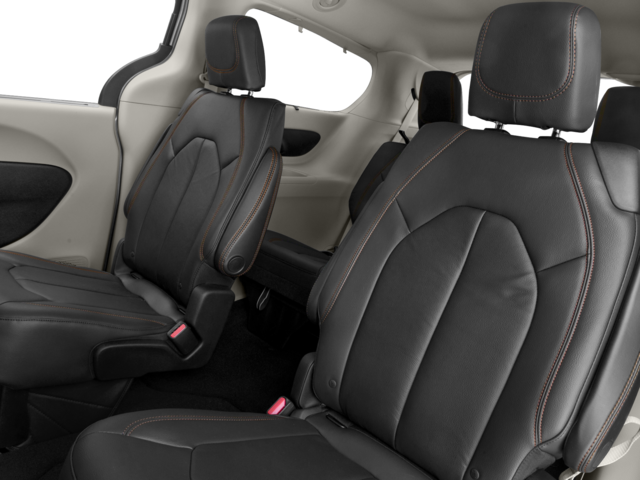 Used 2017 Brilliant Black Crystal Pearlcoat Chrysler Touring Plus image 11