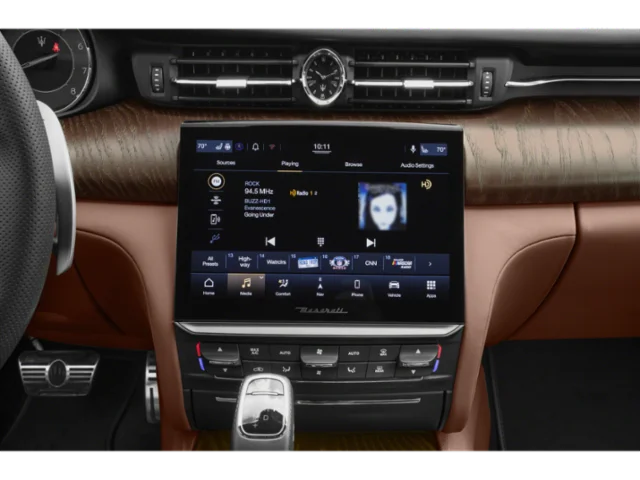 Used 2022  Maserati Modena image 10