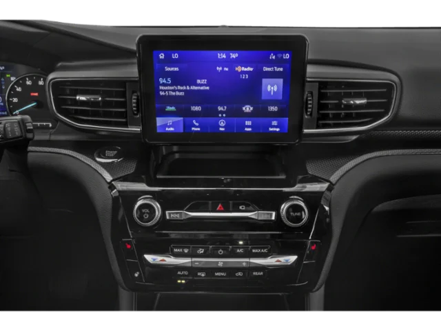 Used 2023 Agate Black Metallic Ford ST-Line image 7