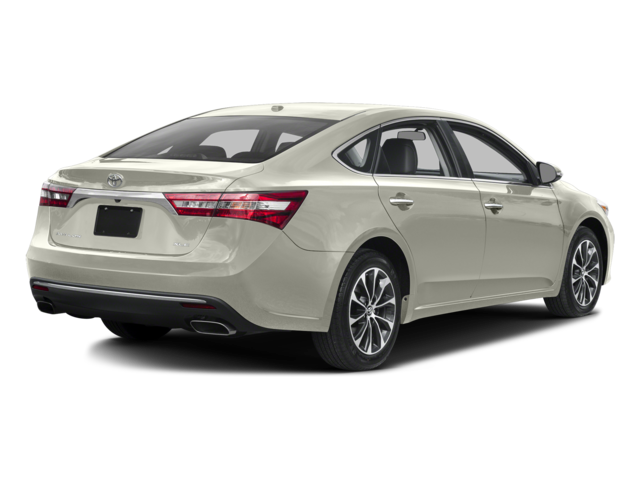 Used 2016 Blizzard Pearl Toyota XLE Plus image 2