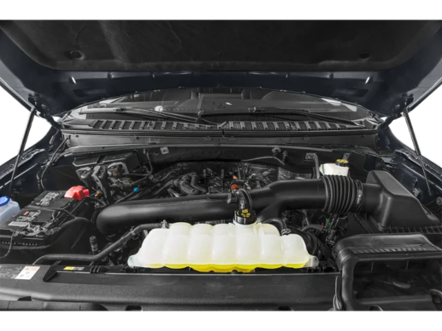 Used 2023 Green Ford  image 9