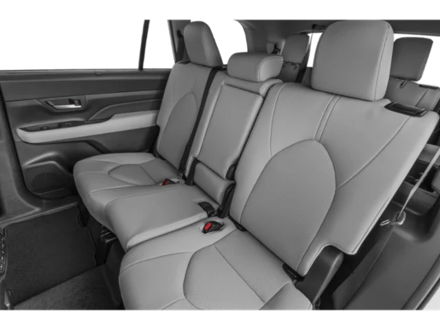 New 2026 Cloud Toyota XLE image 10