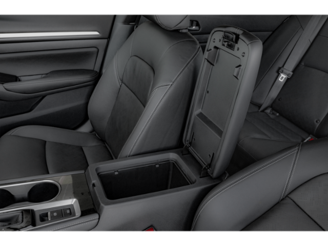2025 Nissan Altima SL - Photo 11