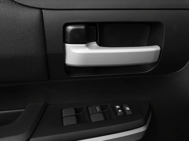 Used 2017 White Toyota SR5 image 17