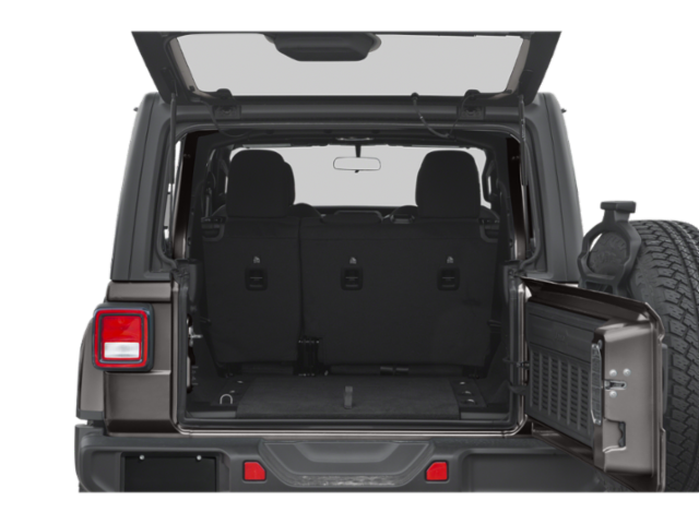 Used 2018 Silver Jeep Unlimited Sahara image 8