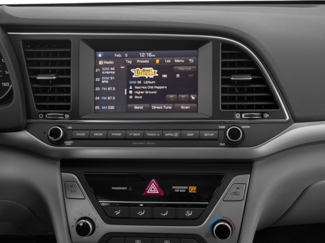 Used 2017 Silver Hyundai SE image 8