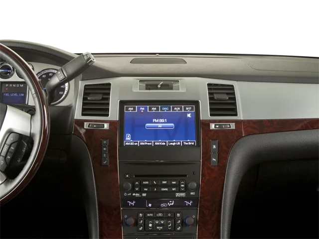 Used 2010 WHITE DIAMOND TRICOAT Cadillac Premium image 19