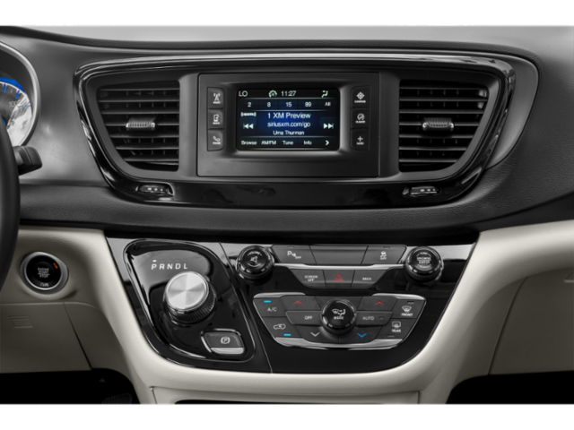 Used 2019 Crystal Metallic Chrysler Touring L Plus image 7