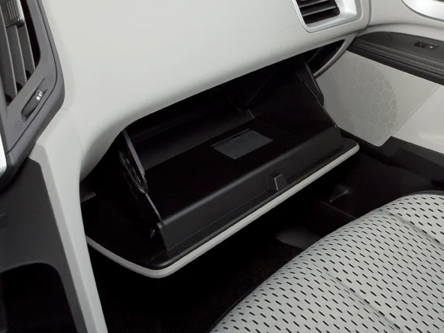 Used 2013 Silver Chevrolet LT image 21