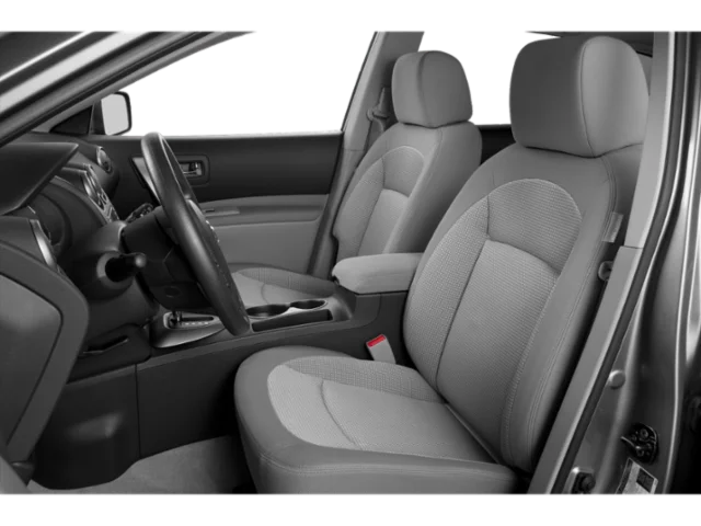 Used 2015 Red Nissan S image 6