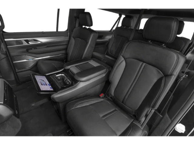 Used 2024 Black Jeep Base image 10