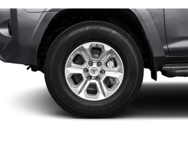Used 2015 Gray Toyota SR5 image 19