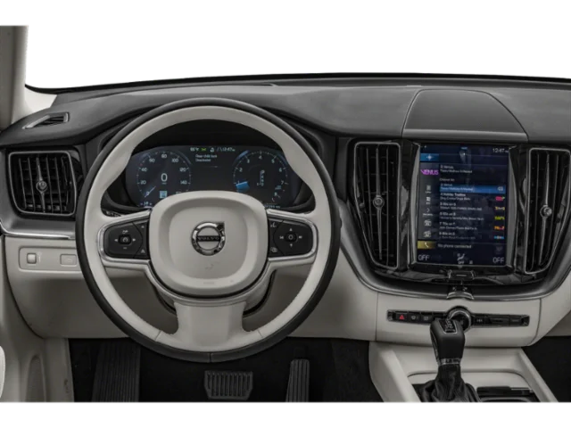 Used 2020 Gray Metallic Volvo T5 Momentum image 4