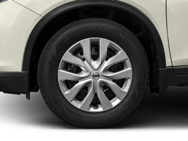 Used 2018 Gray Nissan SV image 8