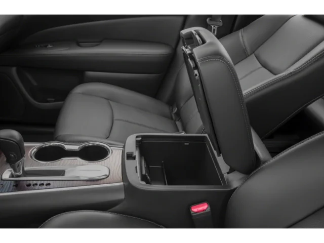 Used 2020 White Nissan Platinum image 12