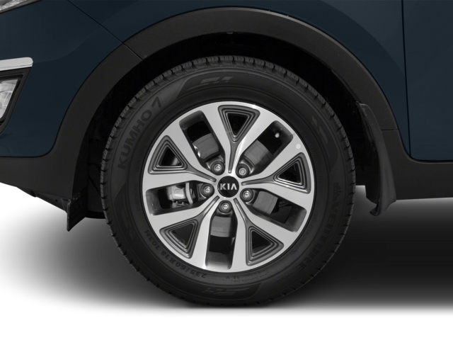 Used 2014 Mineral Silver Kia LX image 9