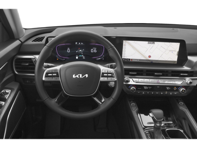 Used 2023 Red Kia S image 4