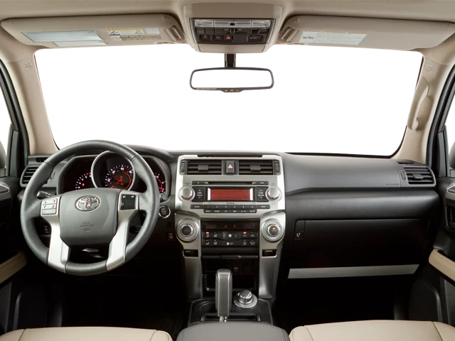 Used 2013 Classic Silver Metallic Toyota SR5 image 5