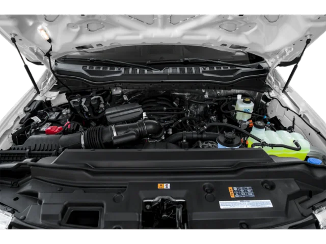 Used 2020  Ford XL image 12