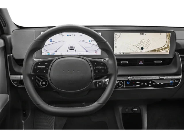 Used 2022  Hyundai SE image 7