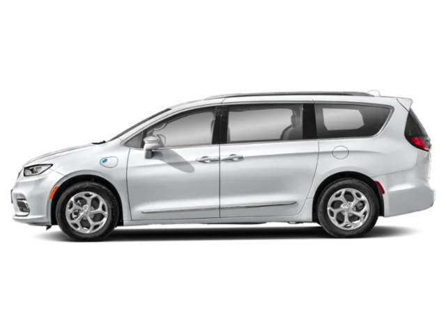Used 2022 White Chrysler Touring L image 3