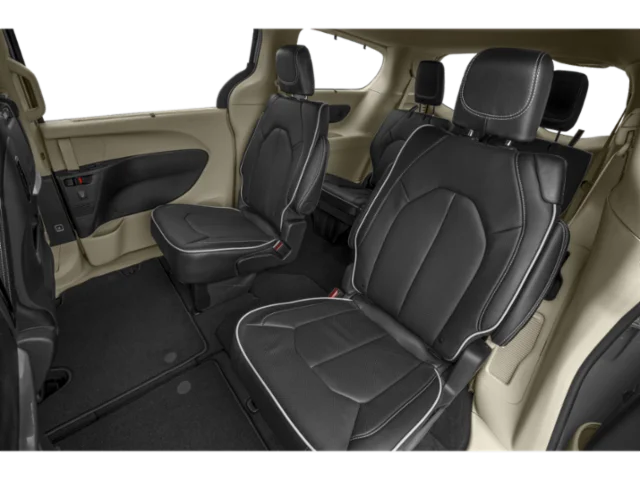 Used 2025 White Chrysler Limited image 10