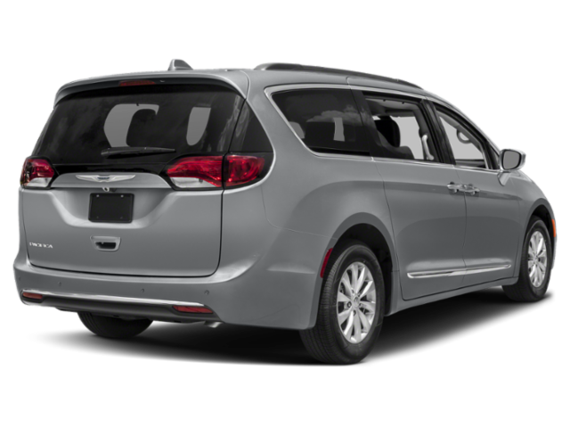 Used 2018 Gray Chrysler Touring L Plus image 4