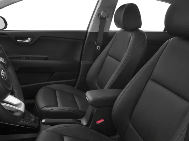 Used 2018 Red Kia S image 6