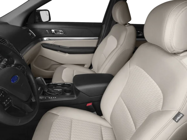 Used 2017  Ford Base image 9