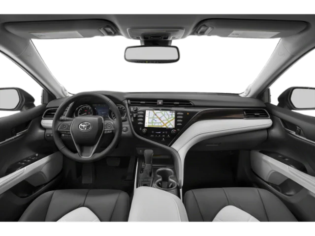 Used 2018 Silver Toyota XLE image 5