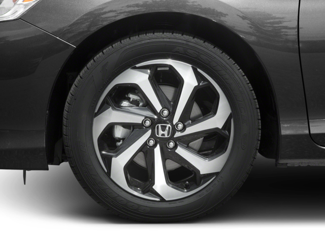 Used 2017  Honda EX image 11