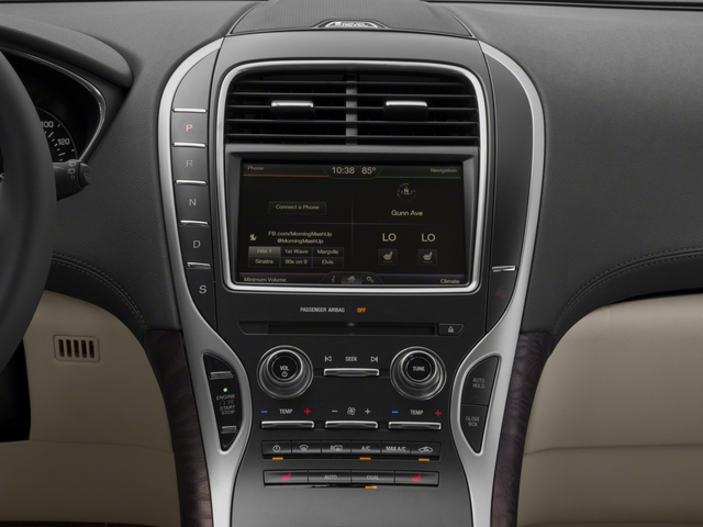 Used 2018 Black Lincoln Reserve image 7