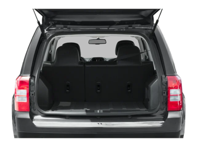Used 2015 White Jeep High Altitude image 9