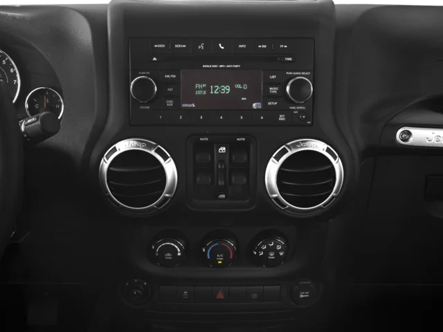 Used 2016 Bright White Clearcoat Jeep Sahara image 10