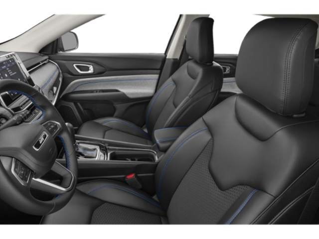 Used 2022 Granite Crystal Clearcoat Metallic Jeep Latitude image 10