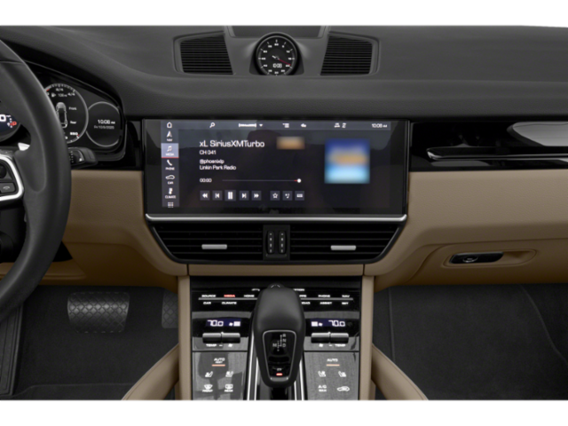Used 2022  Porsche S image 10