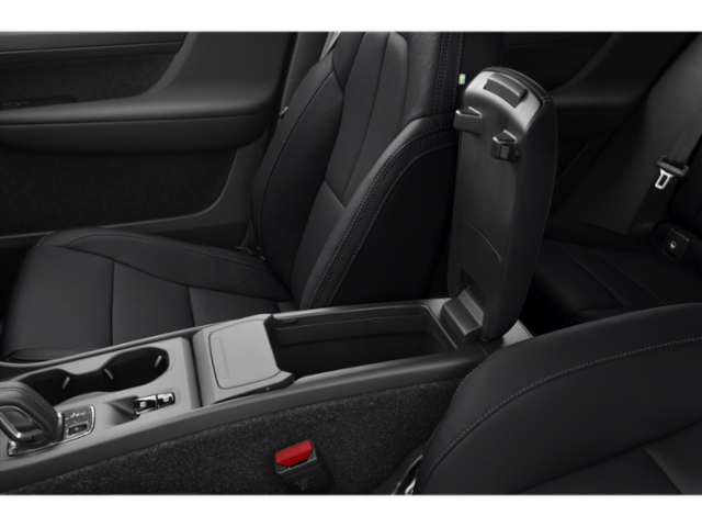 Used 2021 Black / Stone Volvo Momentum image 13