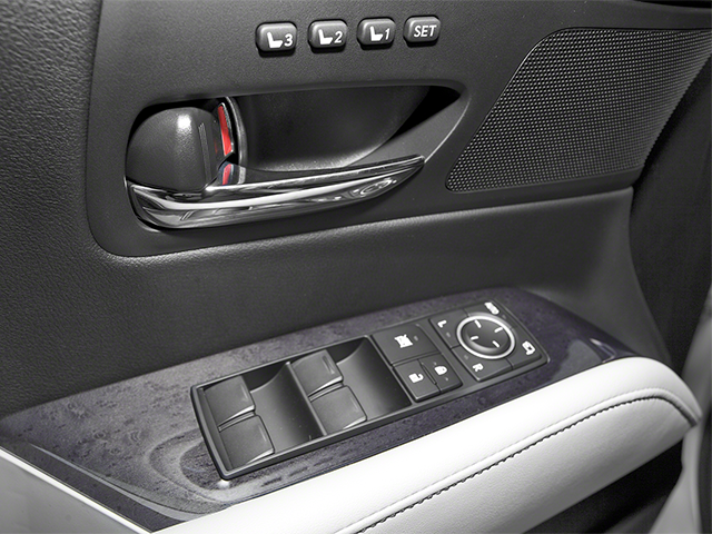Used 2013 Beige Lexus 350 image 19