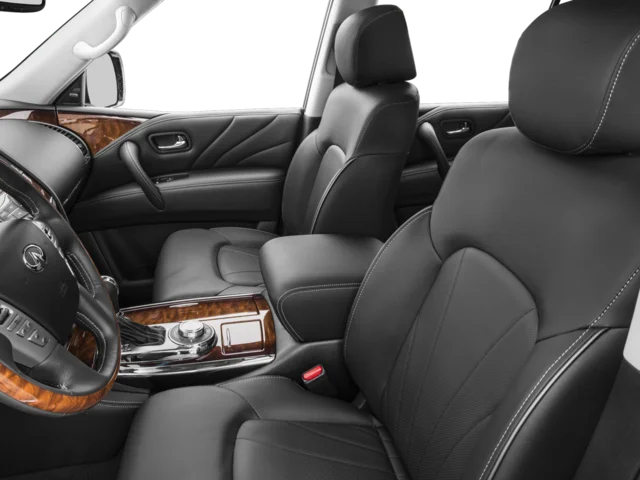 Used 2017  INFINITI RWD image 9